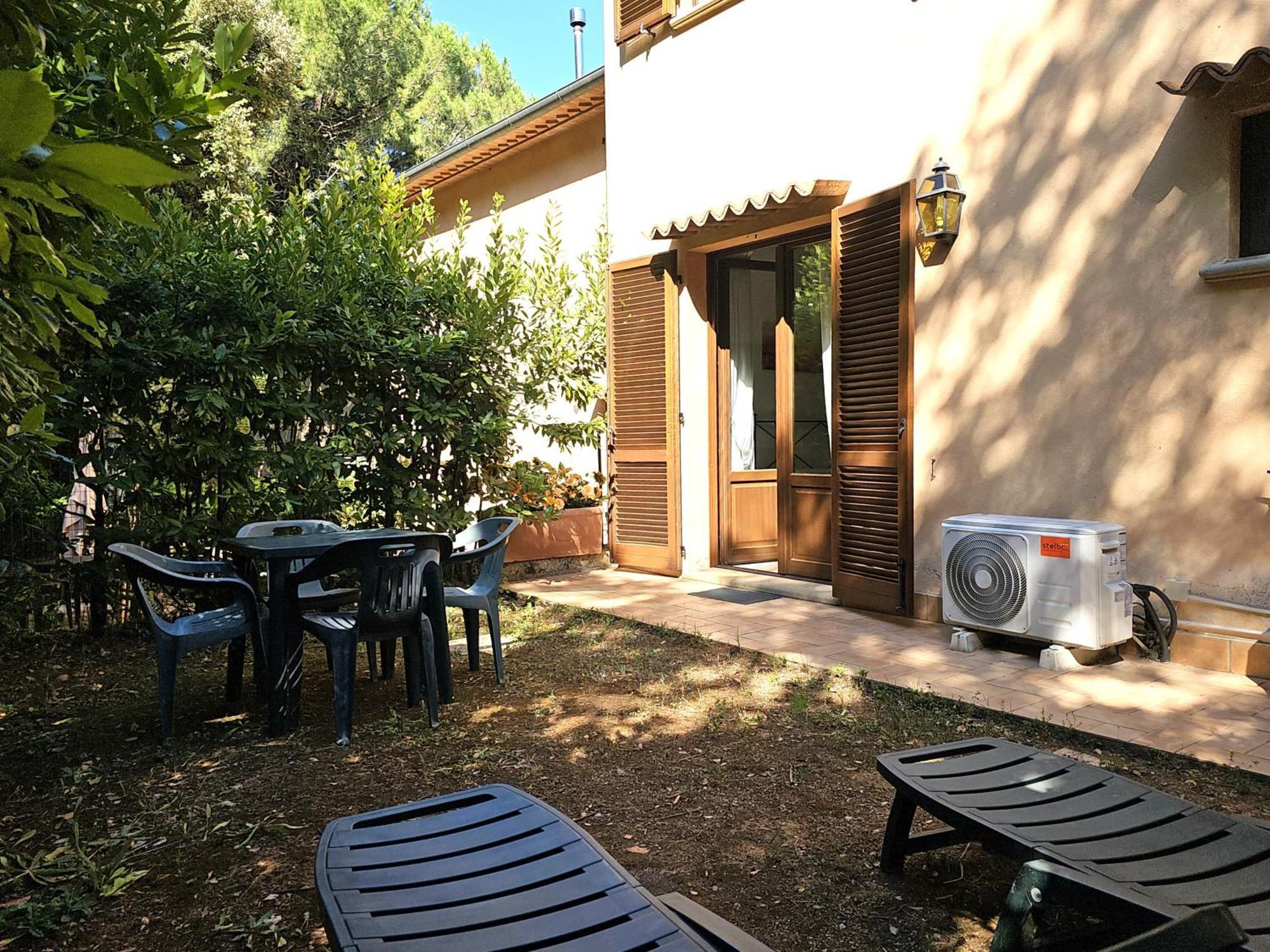 Matteo'S Apartments กวาร์ดิสตัลโล ภายนอก รูปภาพ