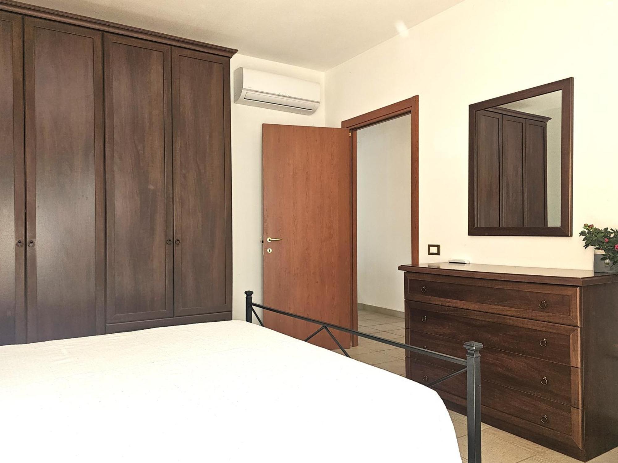 Matteo'S Apartments กวาร์ดิสตัลโล ห้อง รูปภาพ