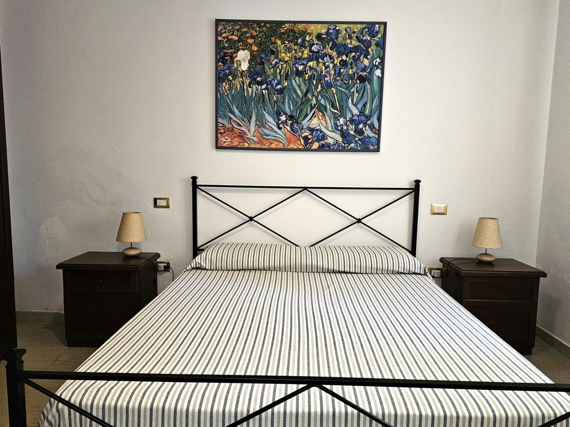 Matteo'S Apartments กวาร์ดิสตัลโล ภายนอก รูปภาพ